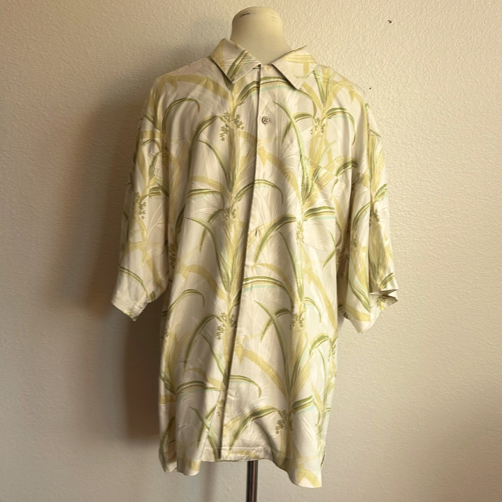 Tommy Bahama Short-Sleeve Shirt   Size XL